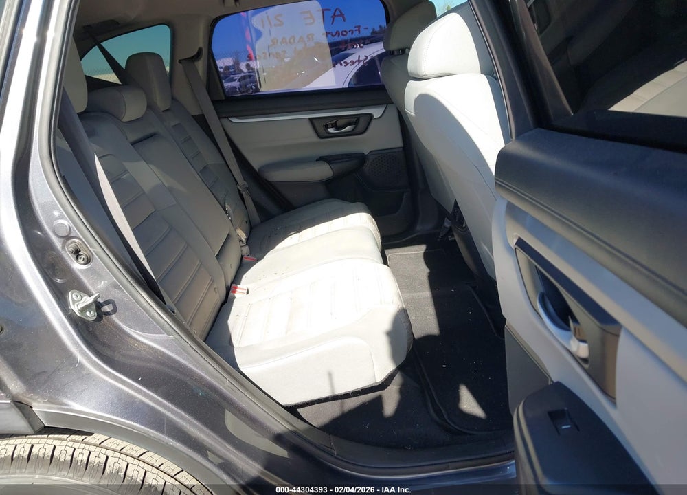 2017 HONDA CR-V LX VIN: 2HKRW5H37HH402016
