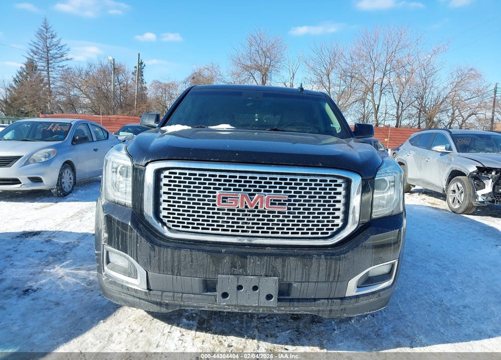 2017 GMC YUKON DENALI VIN: 1GKS2CKJ6HR360220