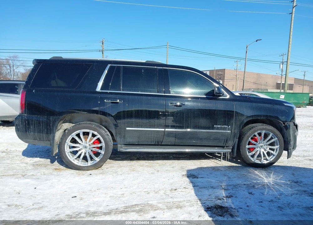 2017 GMC YUKON DENALI VIN: 1GKS2CKJ6HR360220