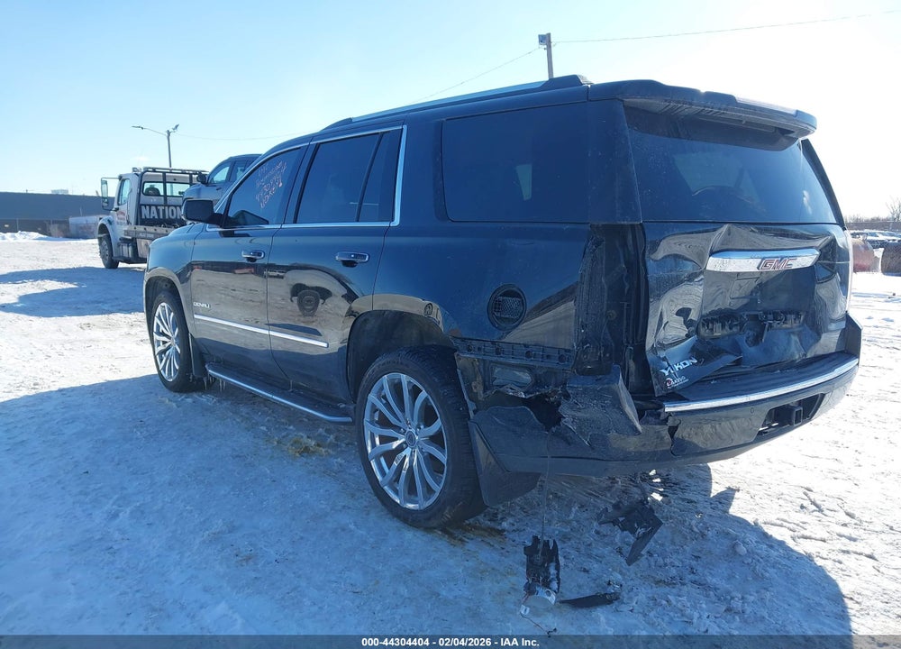 2017 GMC YUKON DENALI VIN: 1GKS2CKJ6HR360220