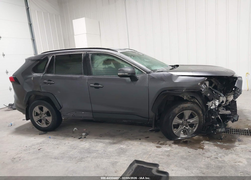 2024 TOYOTA RAV4 XLE VIN: 2T3P1RFVXRC456049