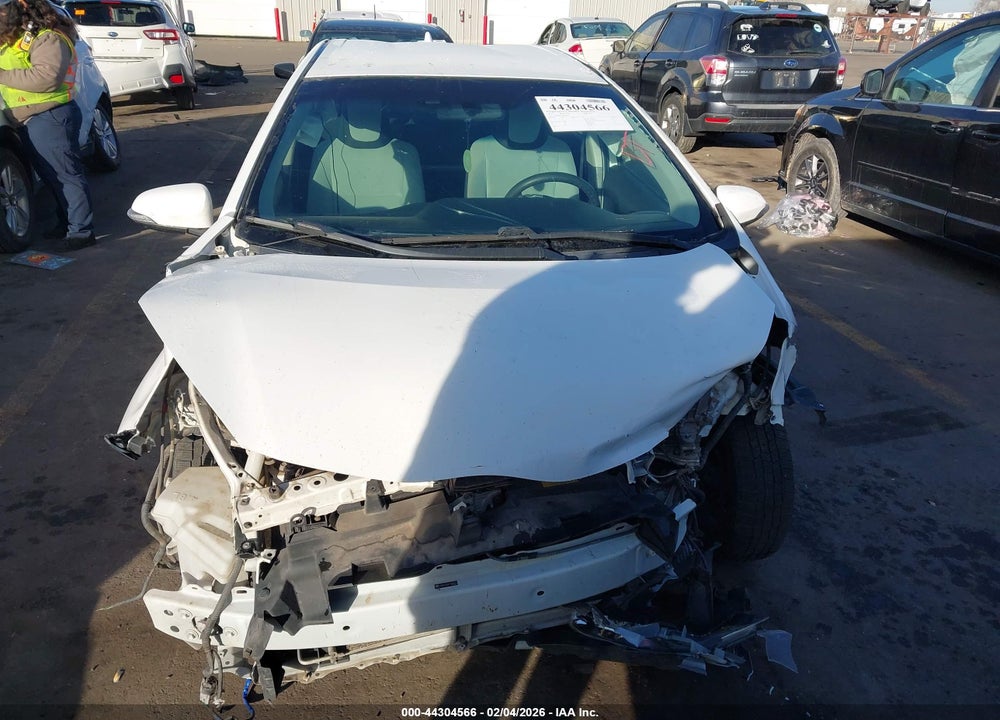 2015 TOYOTA PRIUS C ONE VIN: JTDKDTB36F1584137