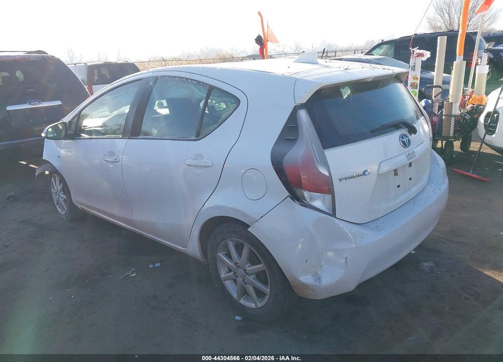 2015 TOYOTA PRIUS C ONE VIN: JTDKDTB36F1584137
