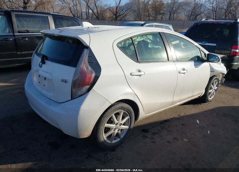 2015 TOYOTA PRIUS C ONE VIN: JTDKDTB36F1584137