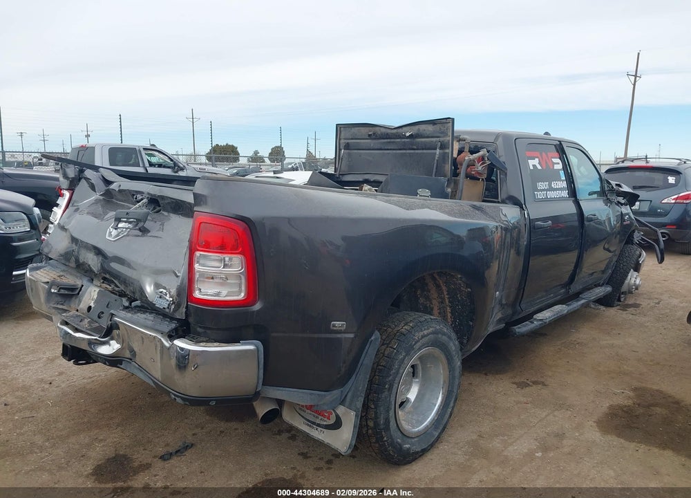 2023 RAM 3500 TRADESMAN  4X4 8' BOX VIN: 3C63RRGL7PG508082