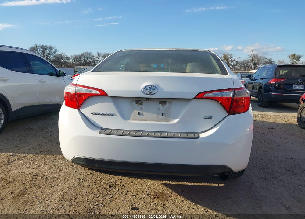 2015 TOYOTA COROLLA LE VIN: 5YFBURHE8FP200298