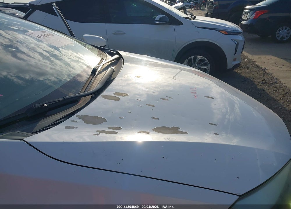 2015 TOYOTA COROLLA LE VIN: 5YFBURHE8FP200298