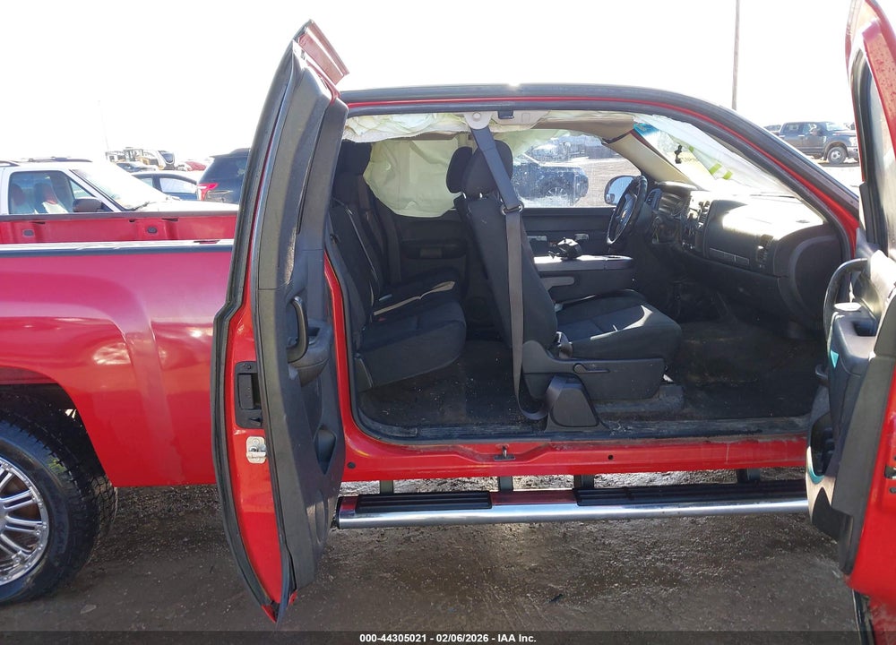 2013 CHEVROLET SILVERADO 1500 LT VIN: 1GCRCSE0XDZ403584