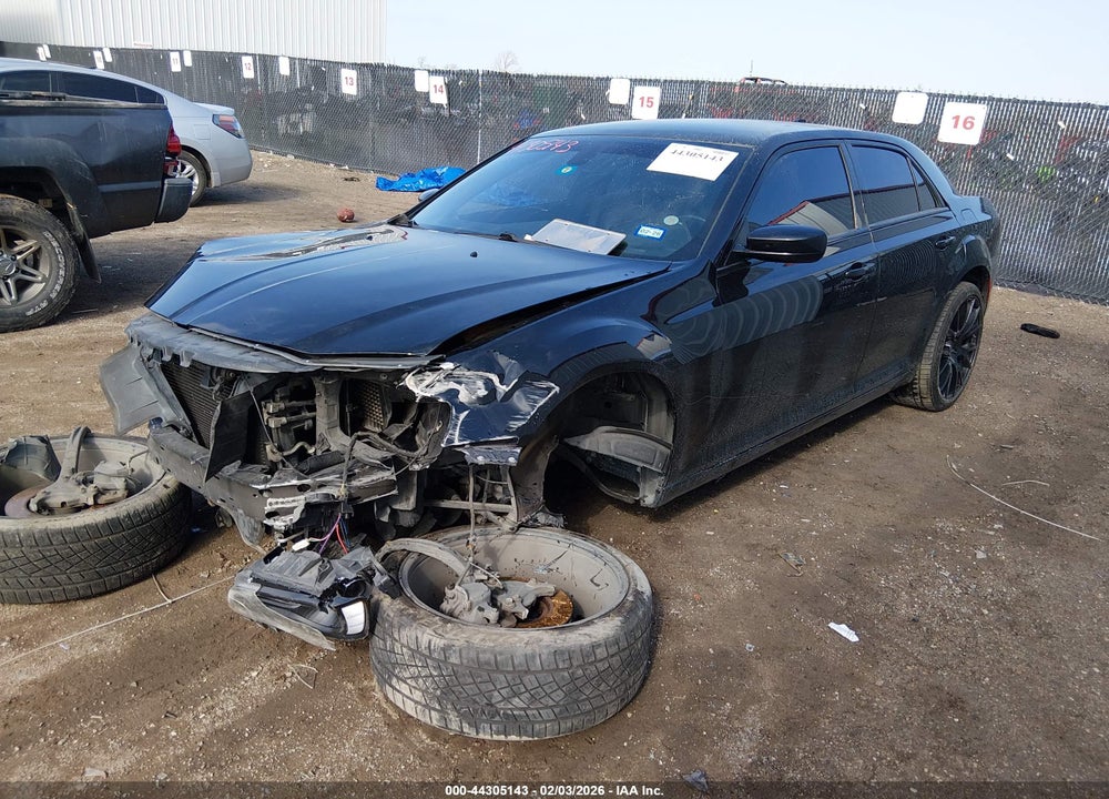 2016 CHRYSLER 300 VIN: 2C3CCABG1GH233805