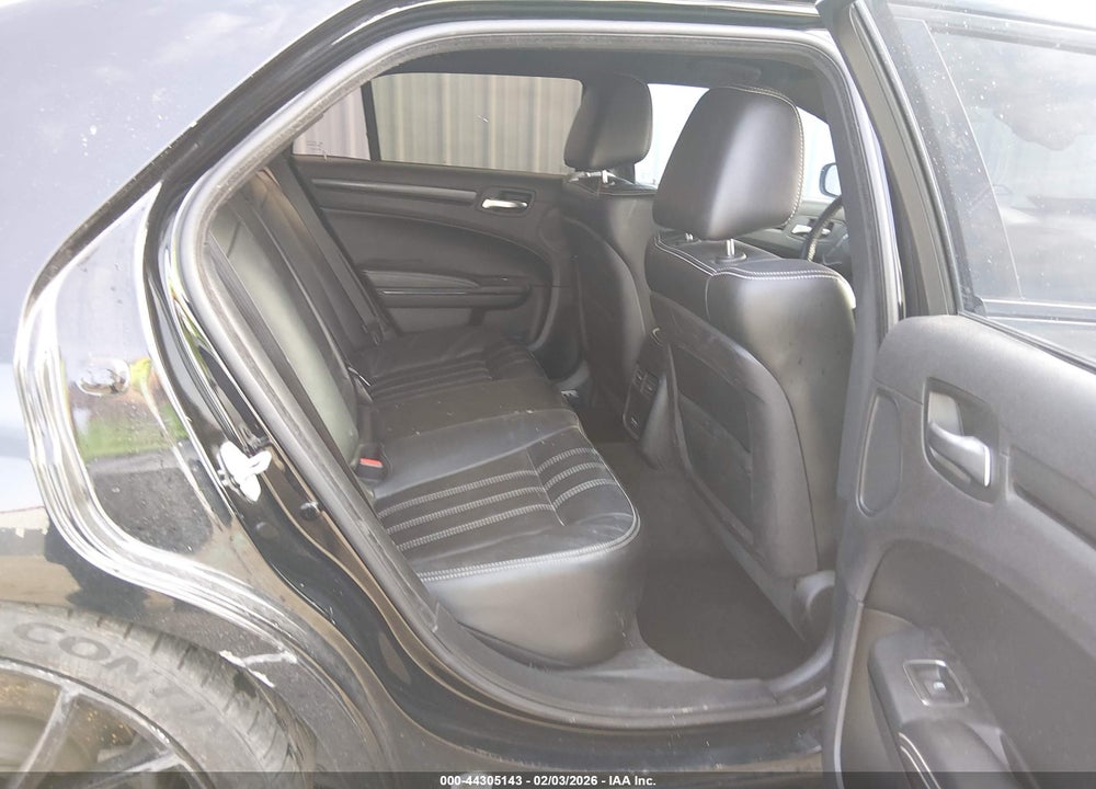2016 CHRYSLER 300 VIN: 2C3CCABG1GH233805