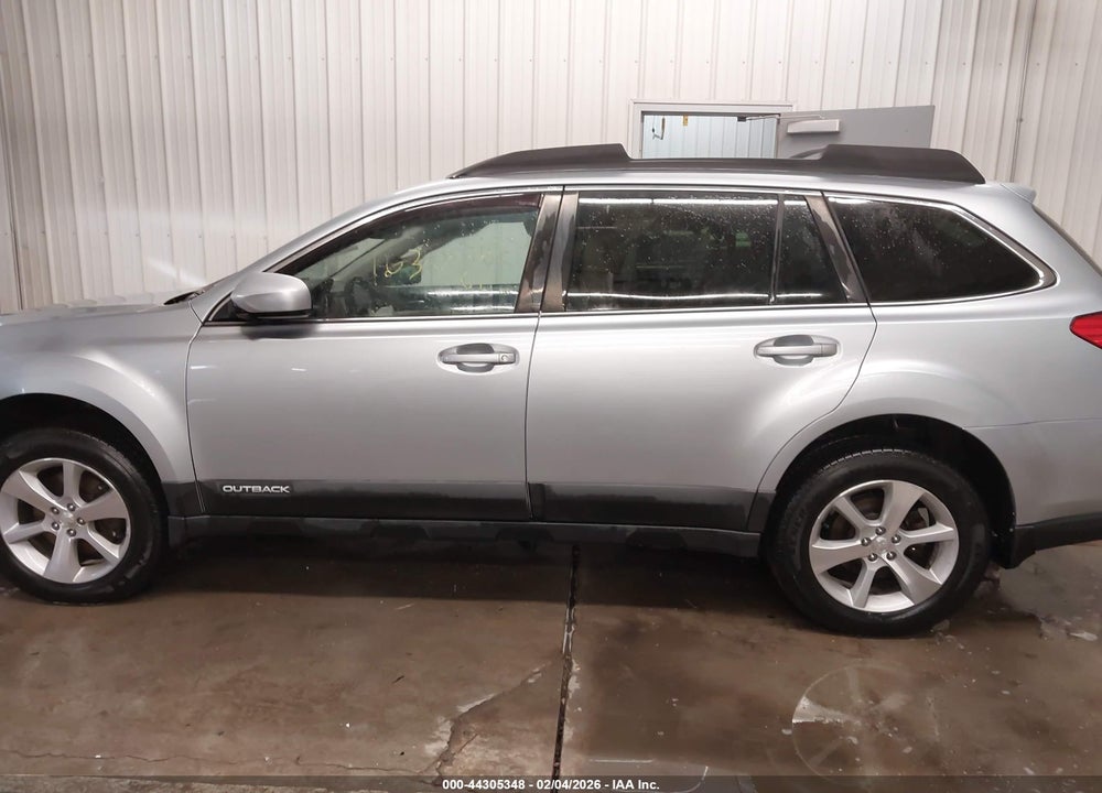 2014 SUBARU OUTBACK 3.6R LIMITED VIN: 4S4BRDMC4E2202812