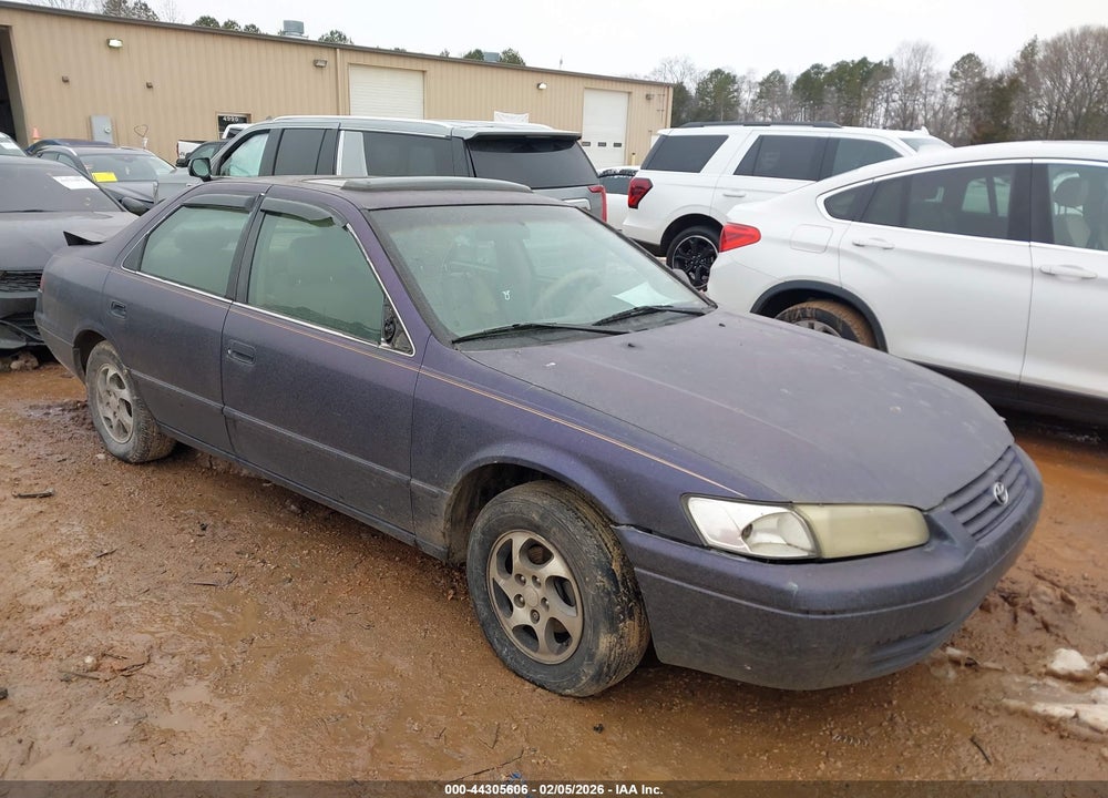 1997 TOYOTA CAMRY LE VIN: 4T1BG22K4VU812637