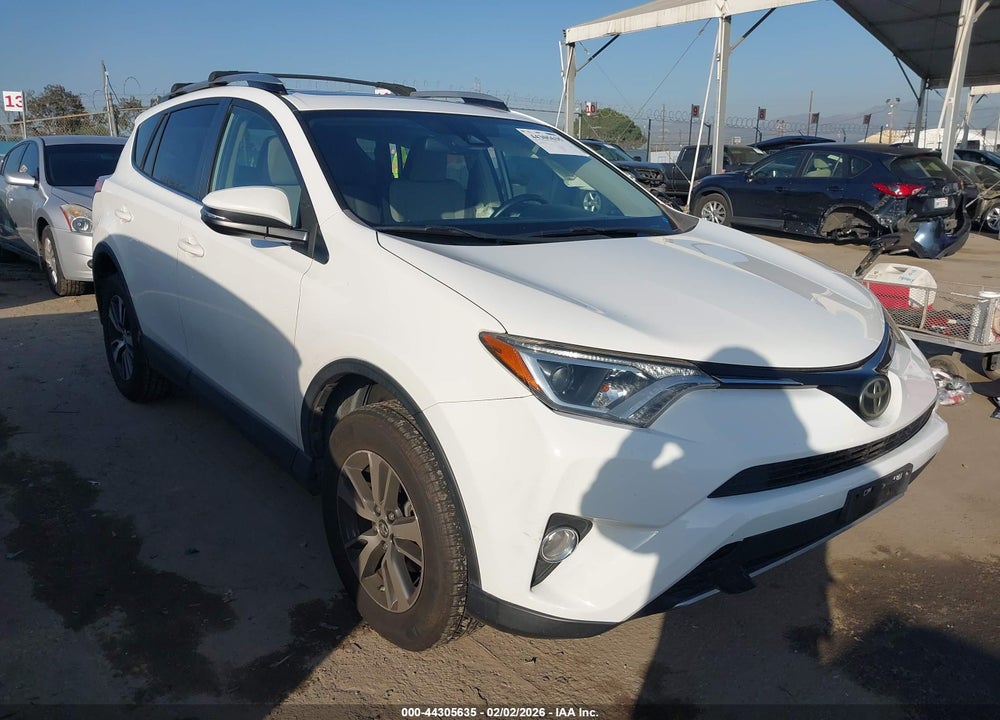 2017 TOYOTA RAV4 XLE VIN: JTMWFREV8HJ116148