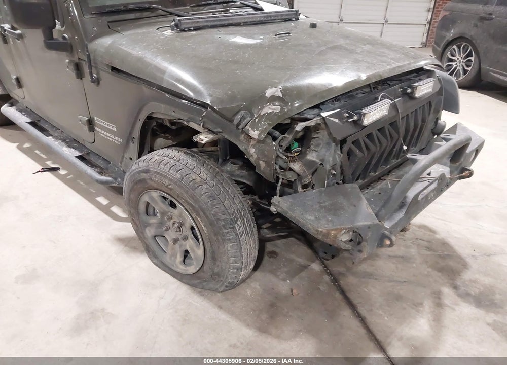 2015 JEEP WRANGLER UNLIMITED SPORT VIN: 1C4BJWDG5FL740747