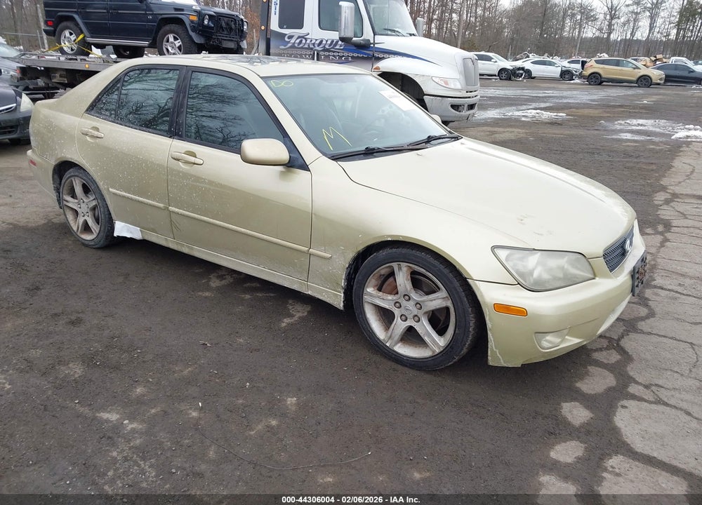 2002 LEXUS IS 300 VIN: JTHBD192120035820