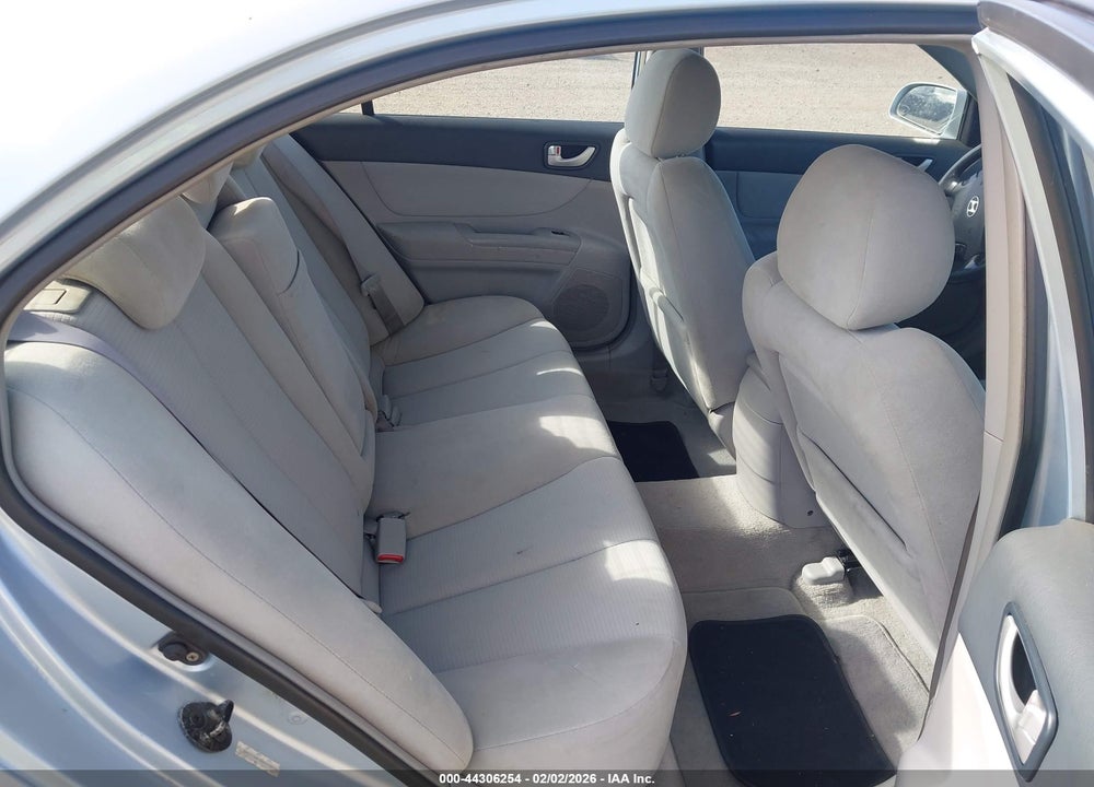 2008 HYUNDAI SONATA GLS V6 VIN: 5NPET46F48H372150