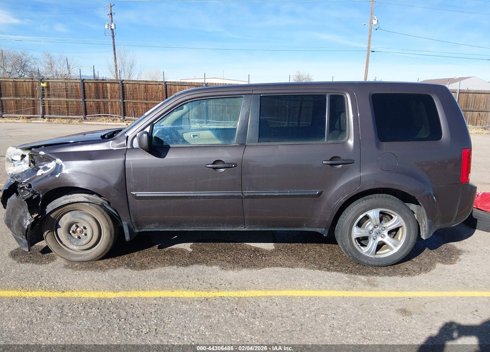 2015 HONDA PILOT EX-L VIN: 5FNYF4H54FB037829
