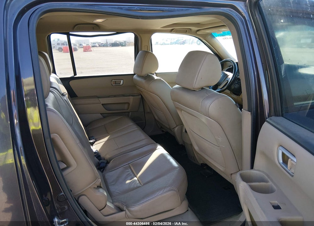 2015 HONDA PILOT EX-L VIN: 5FNYF4H54FB037829