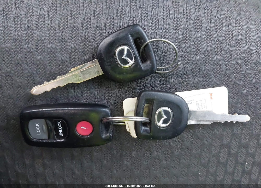 2006 MAZDA 3 I VIN: JM1BK12G461505822