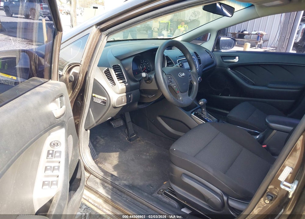2017 KIA FORTE LX VIN: 3KPFK4A79HE072423
