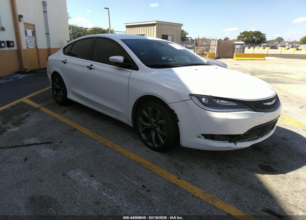 2016 CHRYSLER 200 S VIN: 1C3CCCBB4GN111754