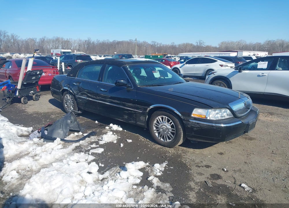 2006 LINCOLN TOWN CAR SIGNATURE LIMITED VIN: 1LNHM82V66Y623398