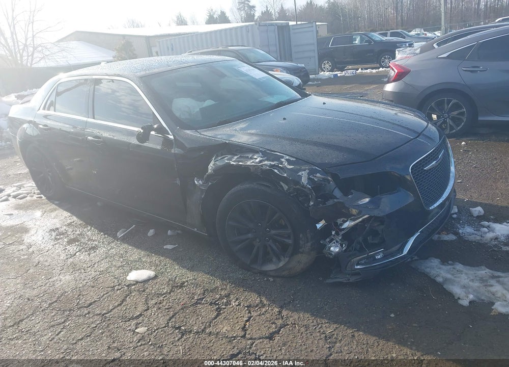 2018 CHRYSLER 300 TOURING L VIN: 2C3CCAAG9JH203847