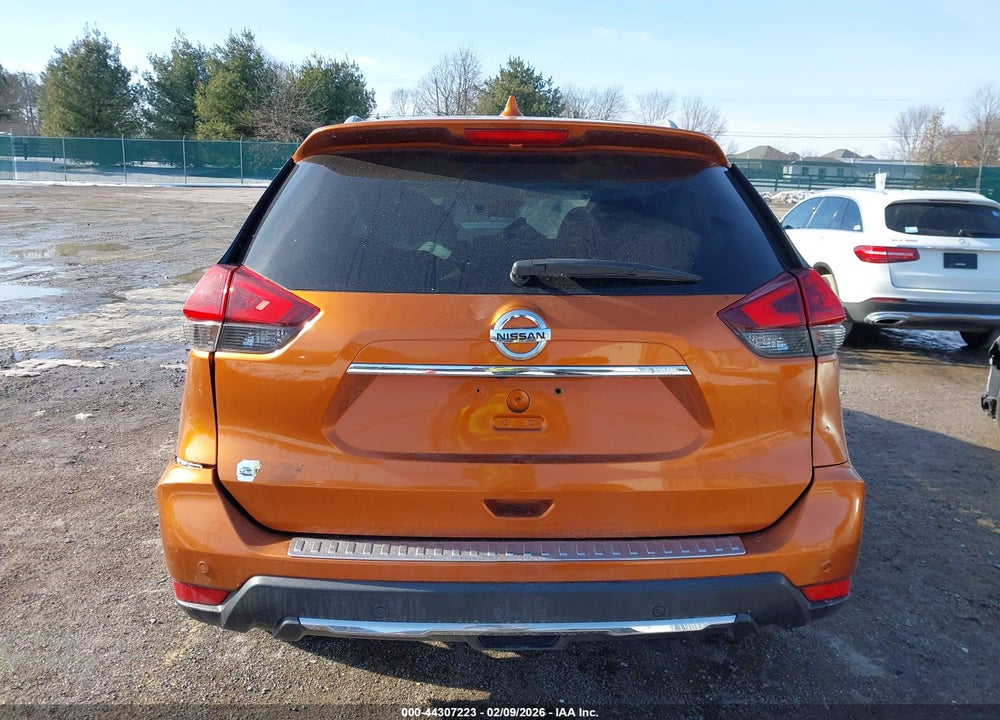 2019 NISSAN ROGUE S VIN: 5N1AT2MT3KC703844