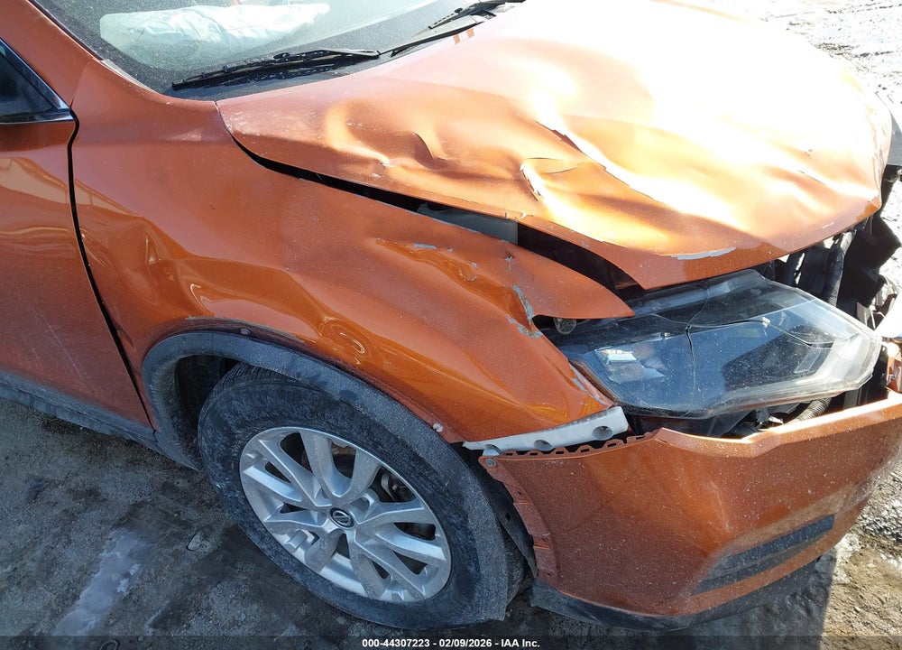 2019 NISSAN ROGUE S VIN: 5N1AT2MT3KC703844