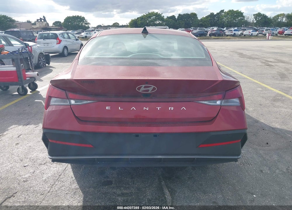 2024 HYUNDAI ELANTRA SEL VIN: KMHLM4DG6RU693786