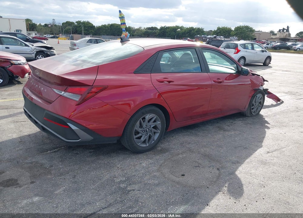 2024 HYUNDAI ELANTRA SEL VIN: KMHLM4DG6RU693786