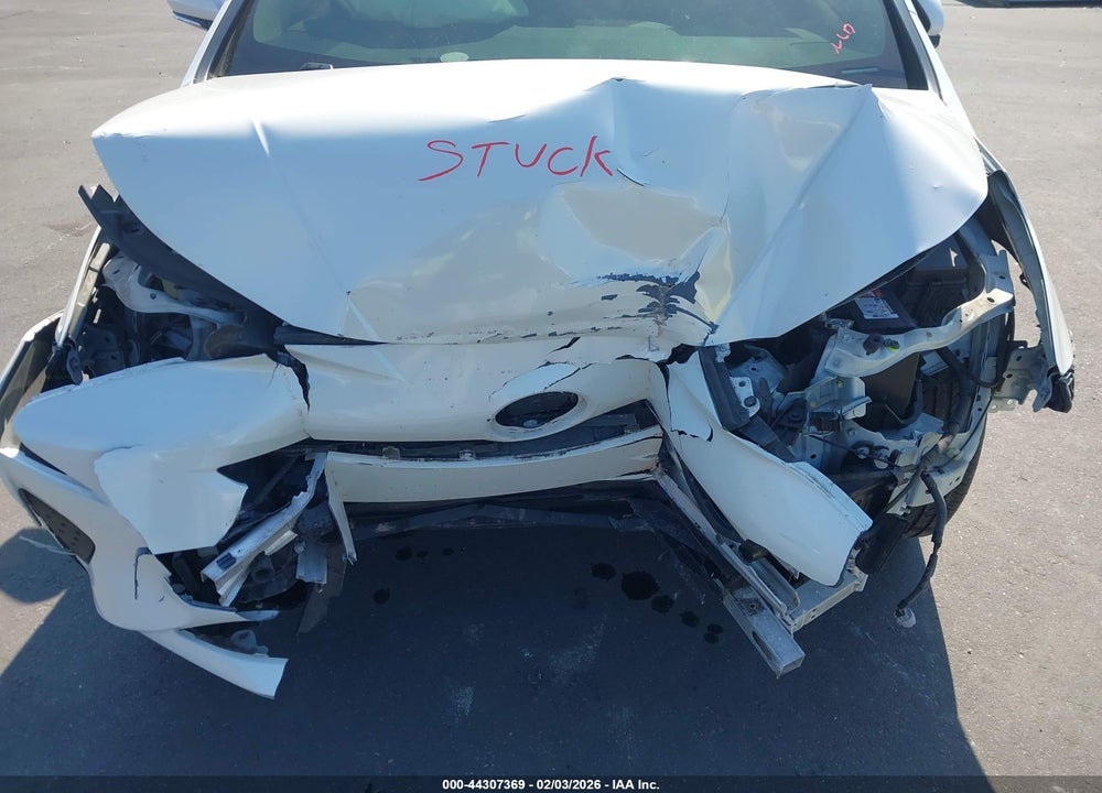 2018 TOYOTA PRIUS TWO ECO VIN: JTDKARFU8J3063433