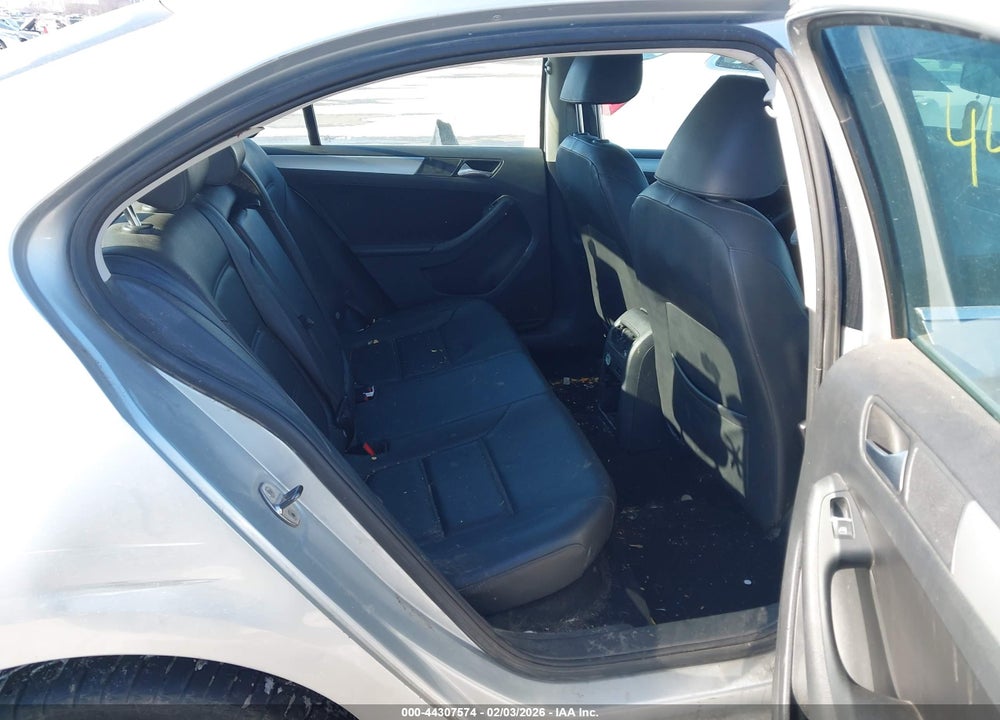 2013 VOLKSWAGEN JETTA SE VIN: 3VWDP7AJ4DM374141