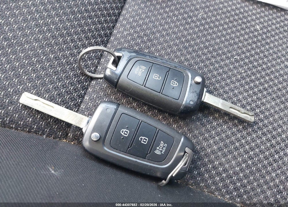 2022 HYUNDAI VENUE SE VIN: KMHRB8A39NU160351