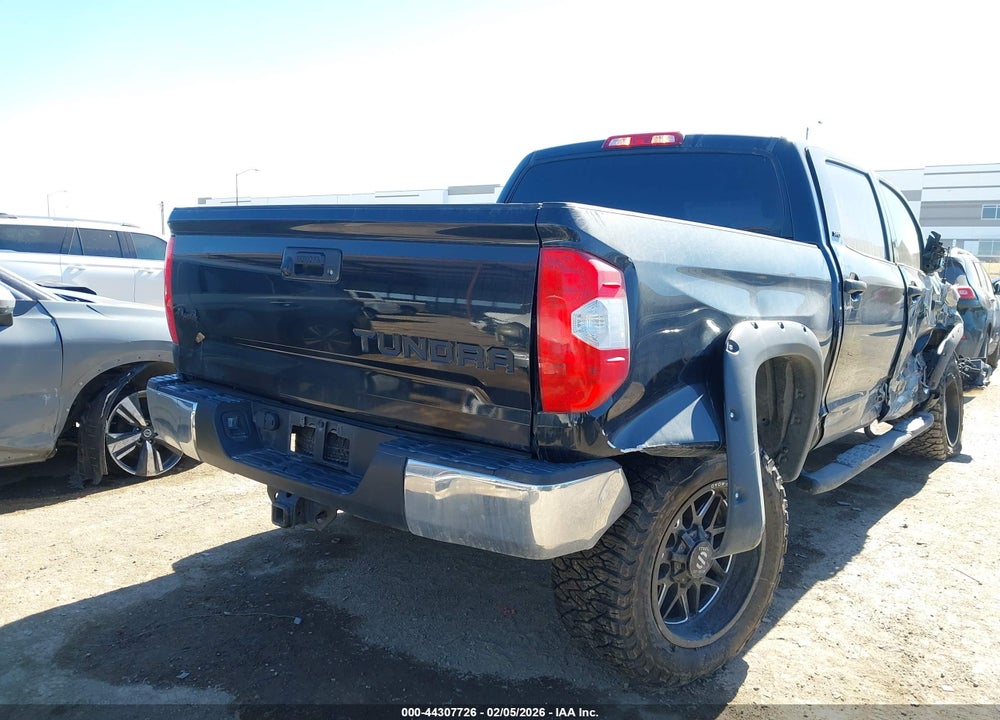 2018 TOYOTA TUNDRA SR5 5.7L V8 VIN: 5TFDY5F16JX692801