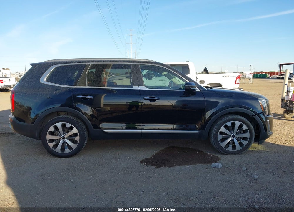 2020 KIA TELLURIDE S VIN: 5XYP64HC7LG095125