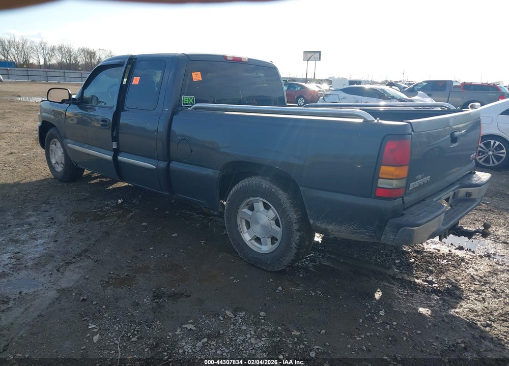 2005 GMC SIERRA 1500 SLE VIN: 2GTEC19T551301648