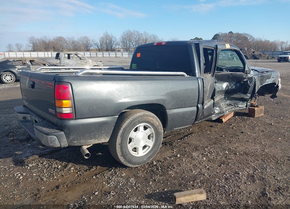 2005 GMC SIERRA 1500 SLE VIN: 2GTEC19T551301648
