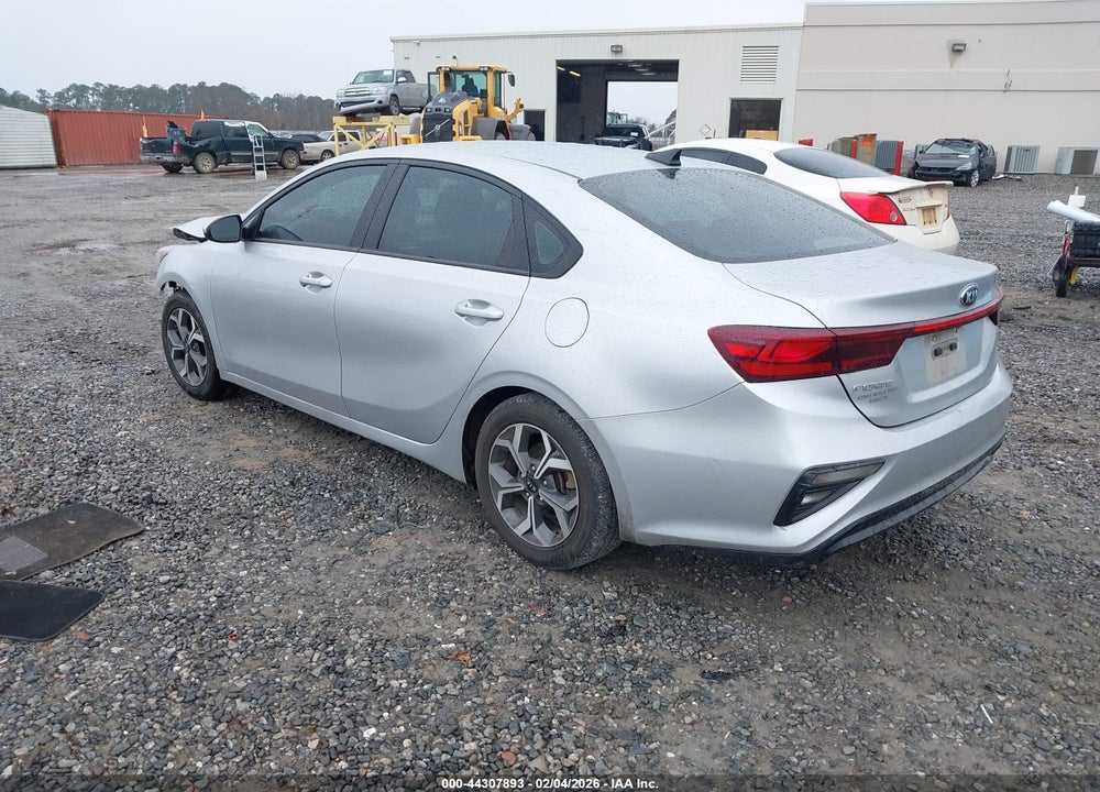 2021 KIA FORTE LXS VIN: 3KPF24AD8ME317907