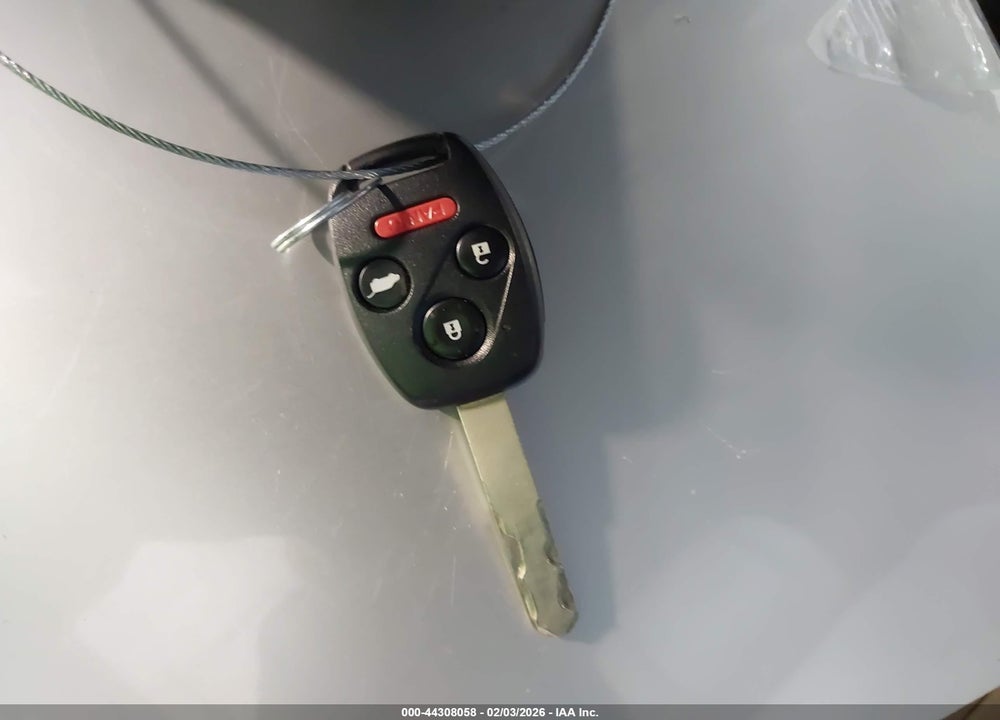 2011 HONDA PILOT EX-L VIN: 5FNYF4H55BB003408
