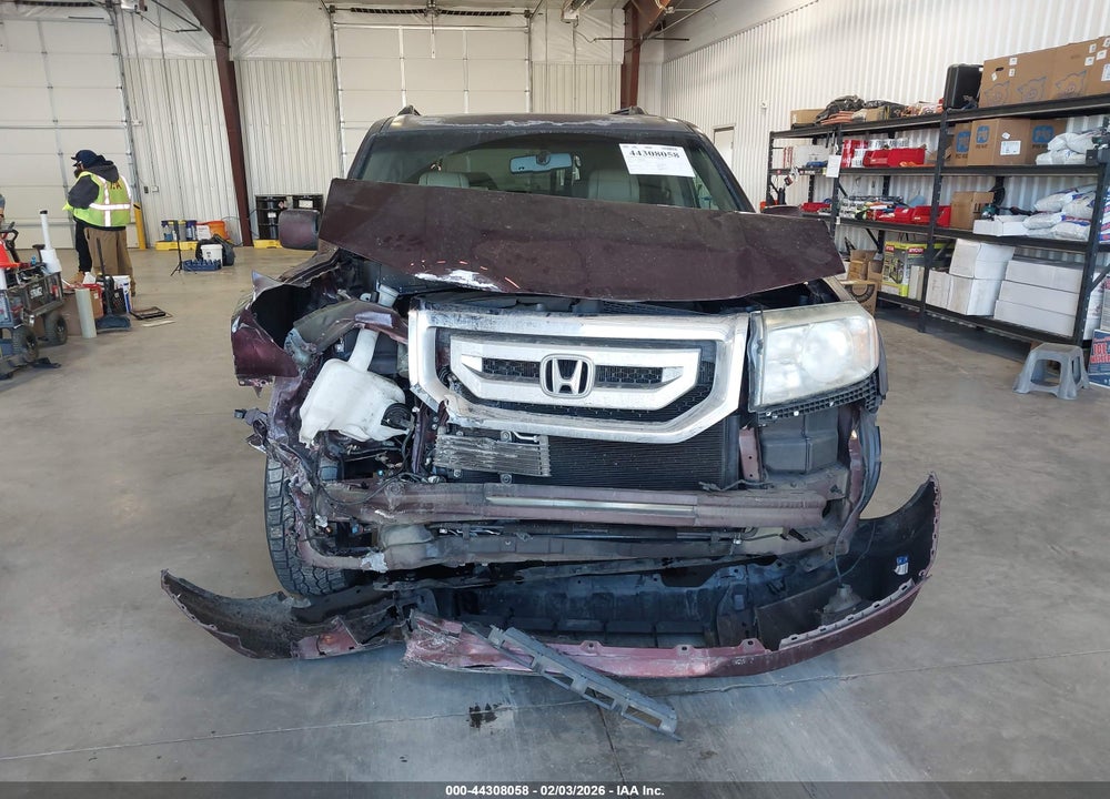 2011 HONDA PILOT EX-L VIN: 5FNYF4H55BB003408