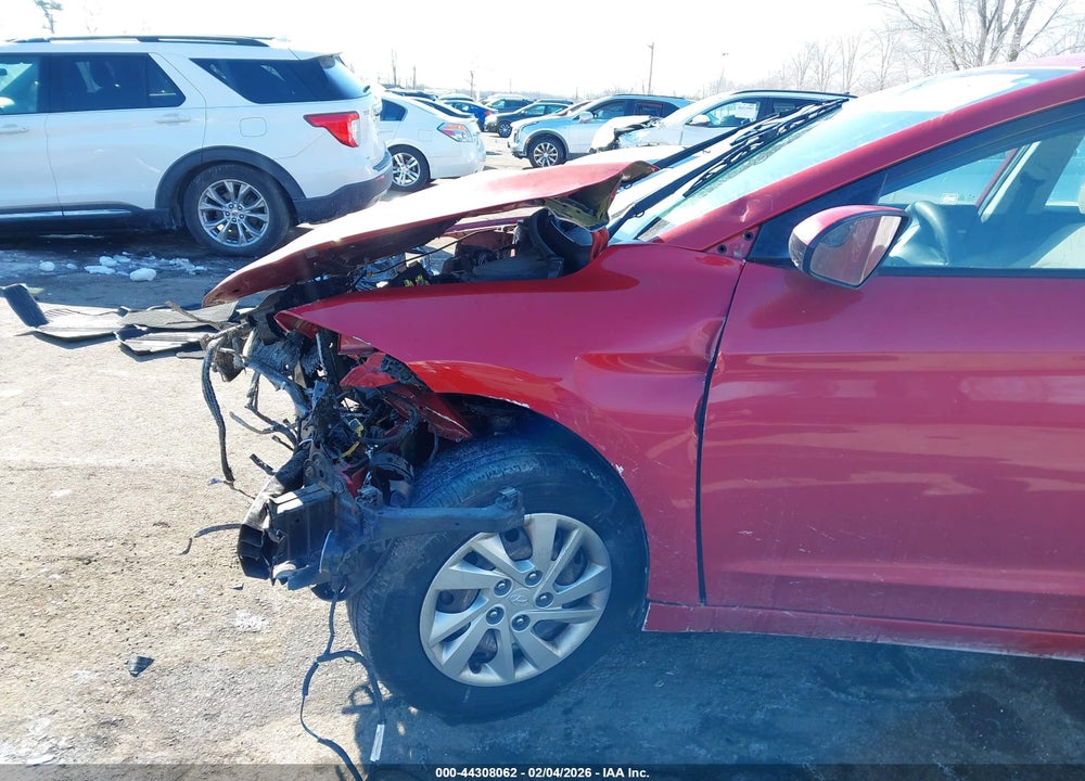 2018 HYUNDAI ELANTRA SE VIN: 5NPD74LF8JH386885