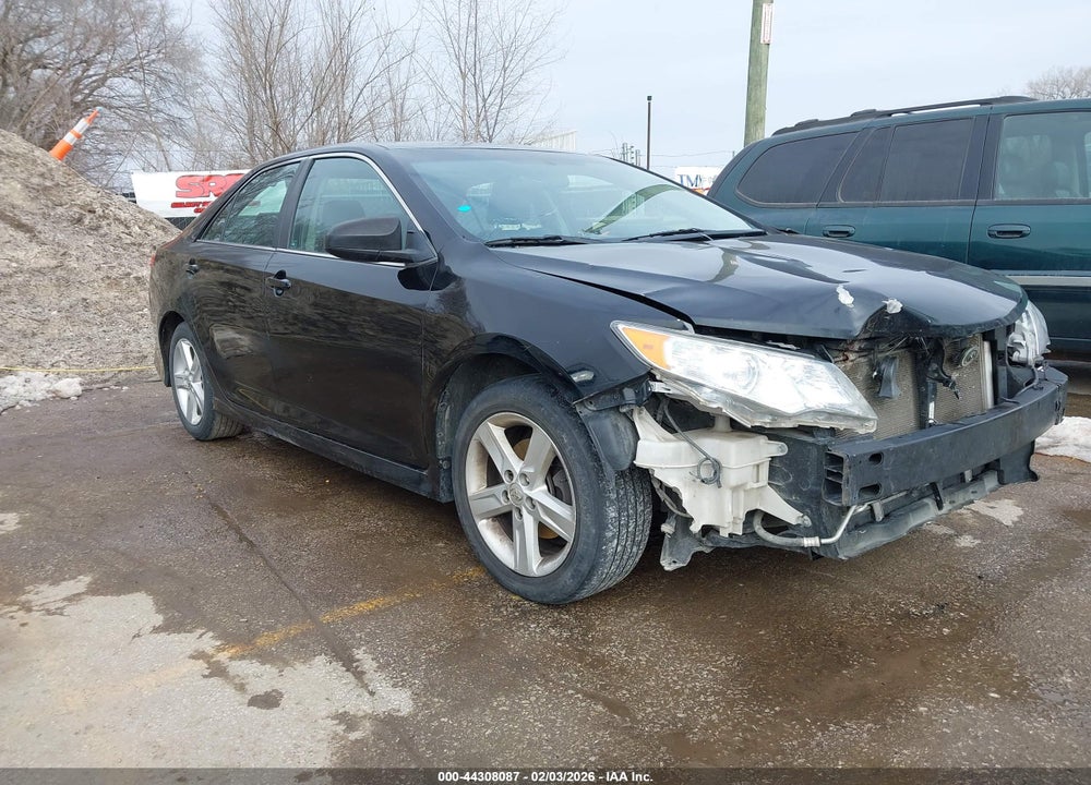 2014 TOYOTA CAMRY SE VIN: 4T1BF1FK1EU822873