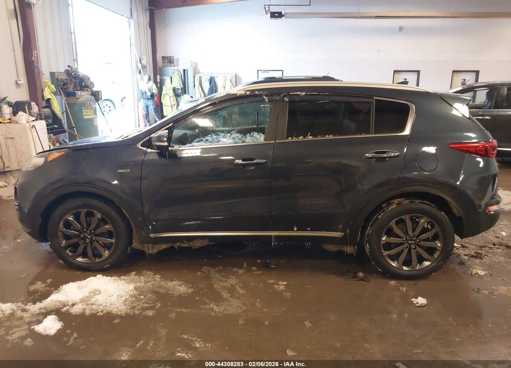 2018 KIA SPORTAGE EX VIN: KNDPNCAC5J7409033