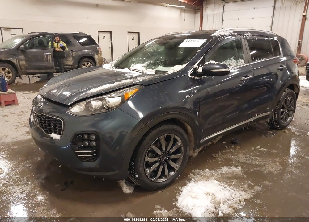 2018 KIA SPORTAGE EX VIN: KNDPNCAC5J7409033