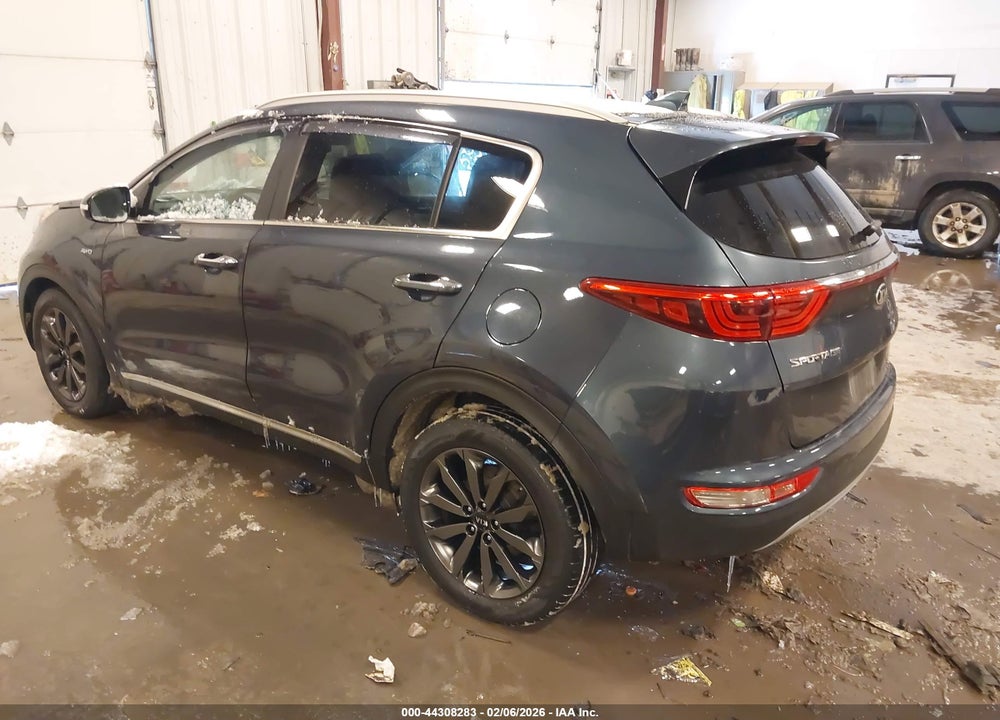 2018 KIA SPORTAGE EX VIN: KNDPNCAC5J7409033