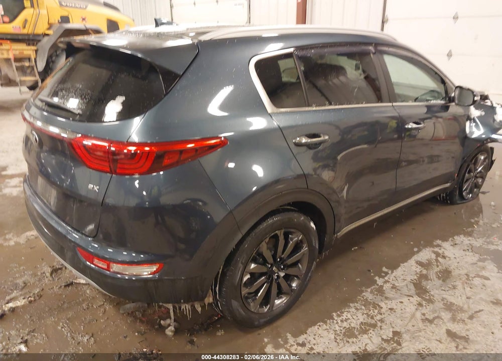 2018 KIA SPORTAGE EX VIN: KNDPNCAC5J7409033
