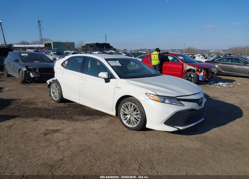 2018 TOYOTA CAMRY HYBRID XLE VIN: 4T1B21HK0JU005641
