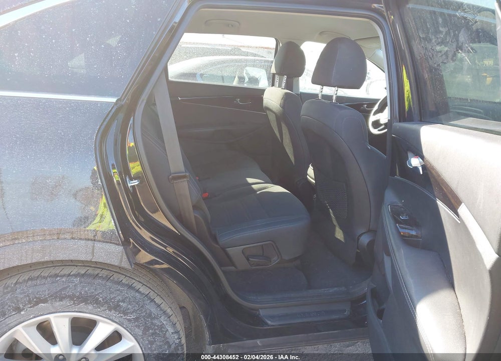 2019 KIA SORENTO 2.4L L VIN: 5XYPG4A3XKG581322