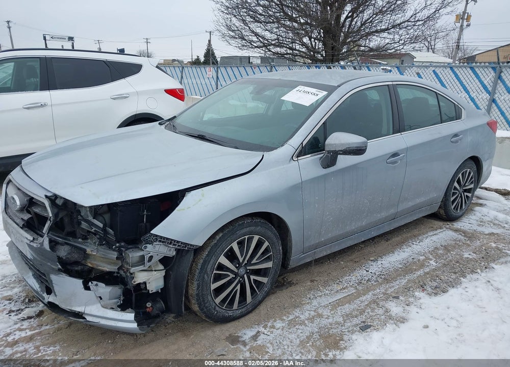 2018 SUBARU LEGACY 2.5I PREMIUM VIN: 4S3BNAF69J3024194